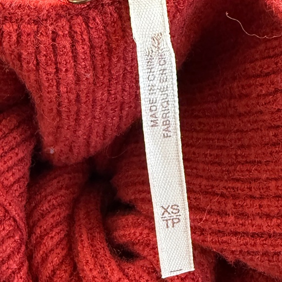 FREE PEOPLE Softly Structured Red Knit Turtleneck Tunic Sweater (size XS) - Picture 10 of 13